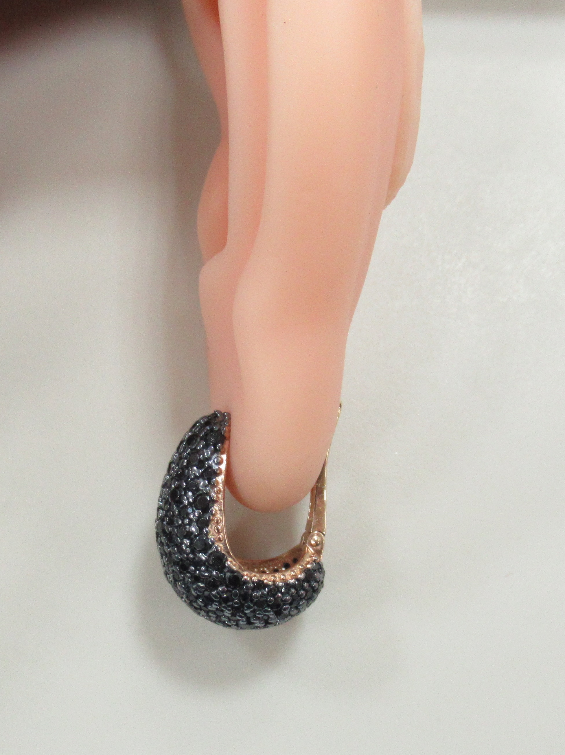 Серебряные серьги со шпинелью